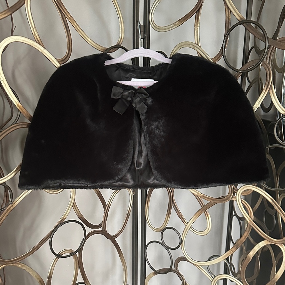 Place Black Faux Fur Cape for Kids